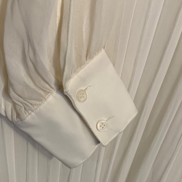 Nordstrom Elegant White Long Sleeve Pleated Dress - Picture 8 of 8